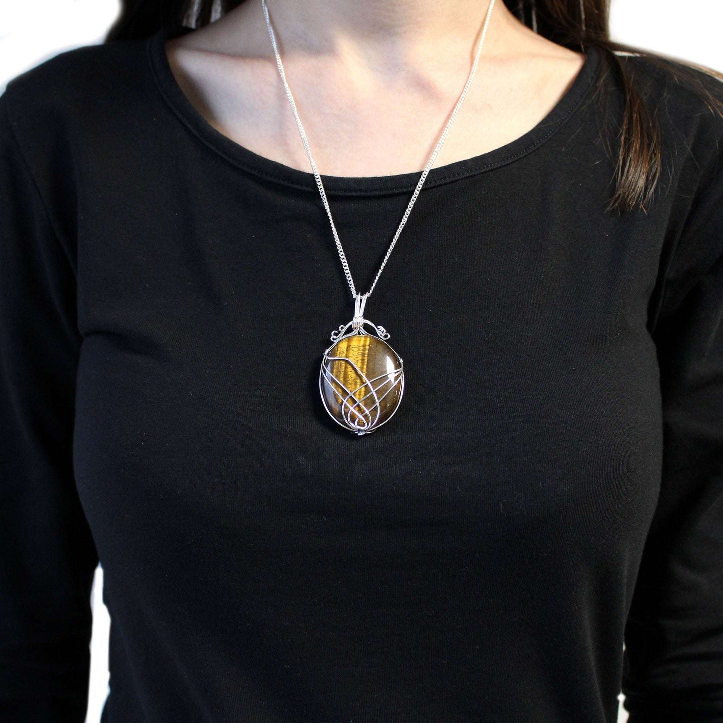 Halskette mit Amethyst – Magischer Schwung