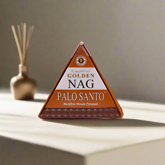 Magische Vijayshree Golden Nag Räucherkegel – Palo Santo