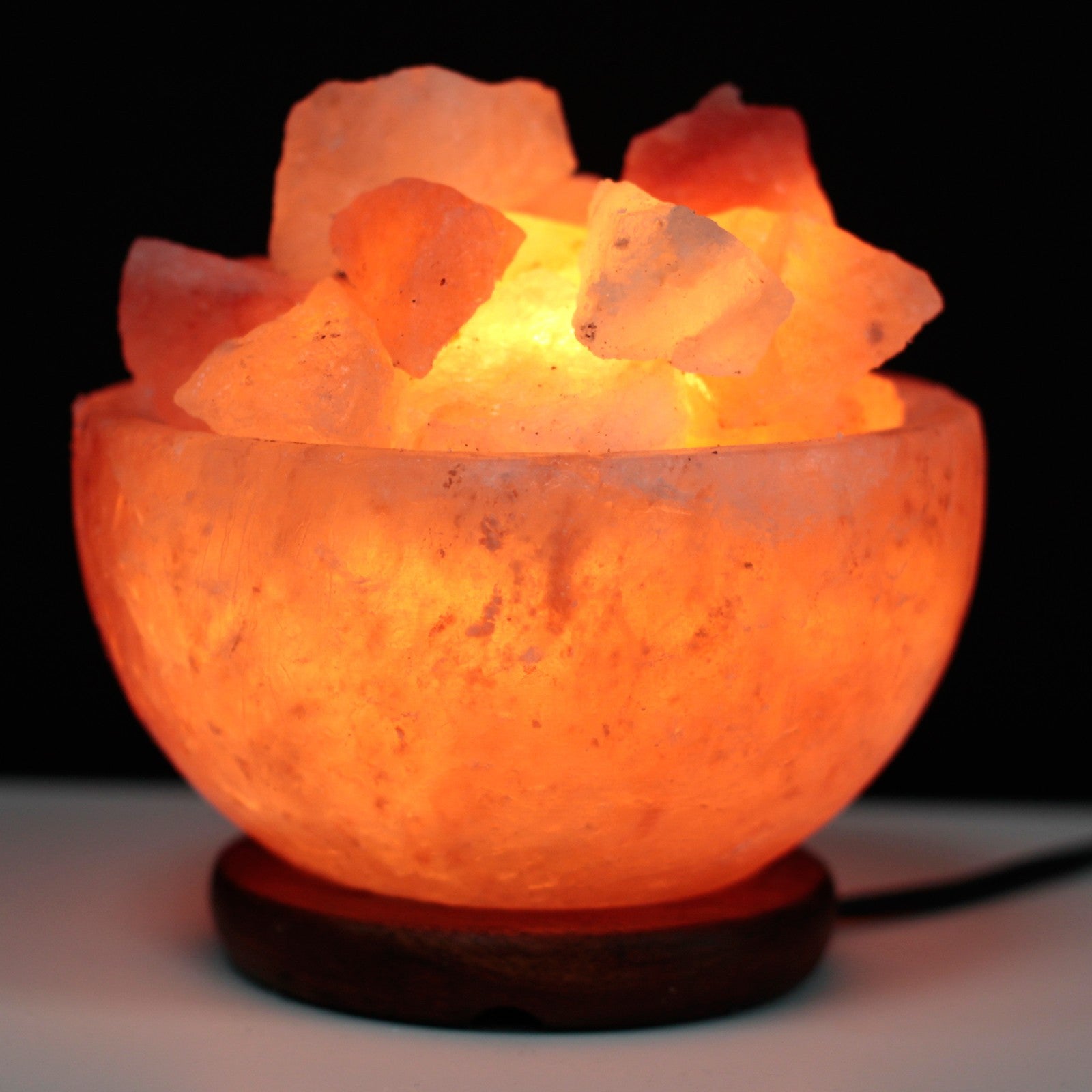 Himalaya-Feuerschale mit Salzbrocken